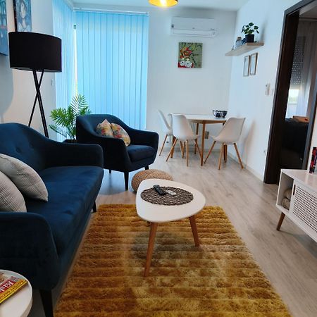Pe-Ki Lux Apartman Szekesfehervar Ngoại thất bức ảnh